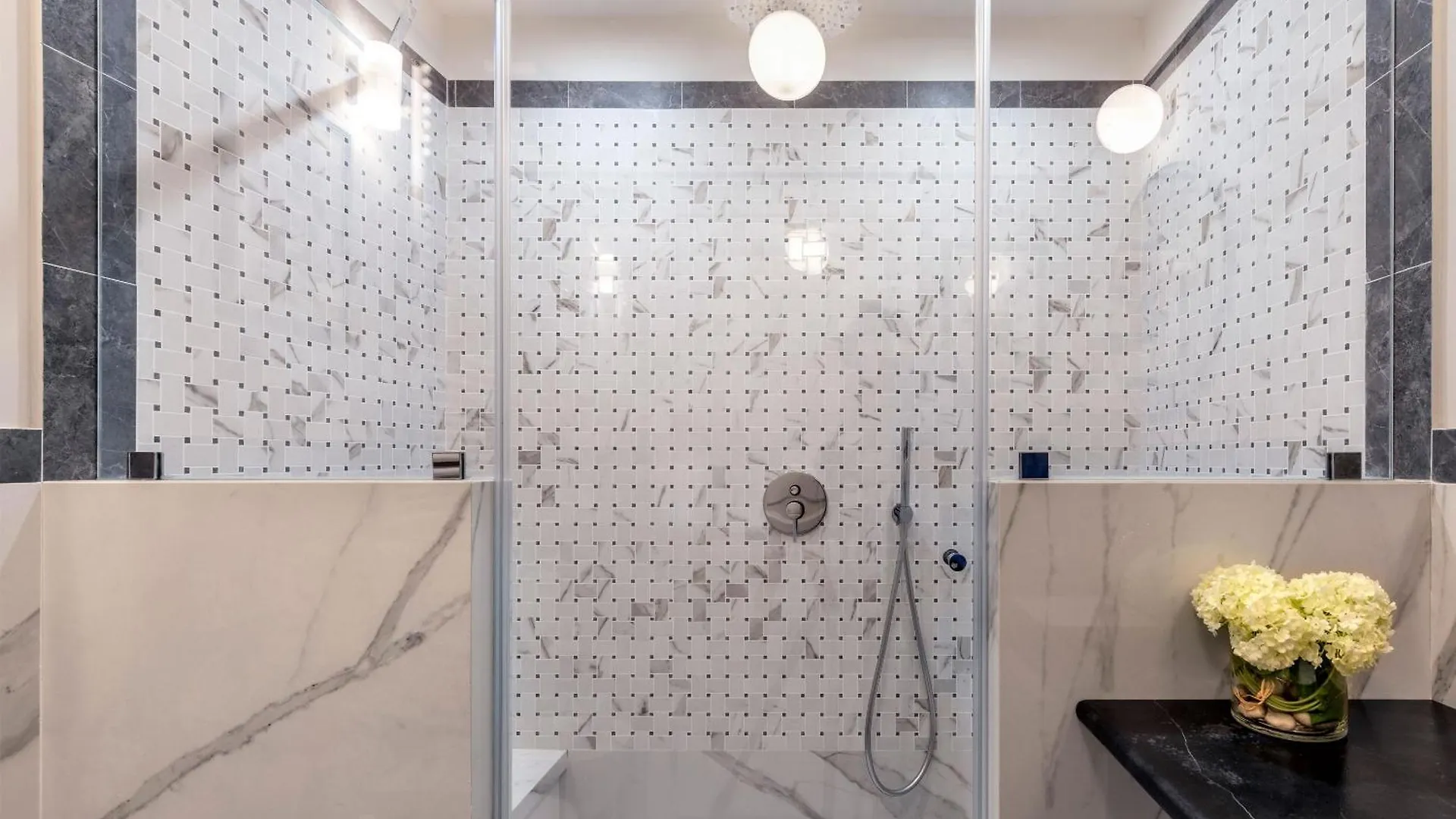 Genteel Home Piazza Pitti Florence Apartment
